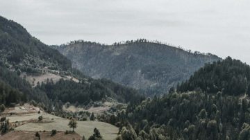Seeing the beauty of the mountains from the clouds
