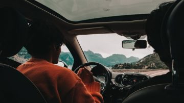 Experience a vacation to the mountain by driving a car with friends